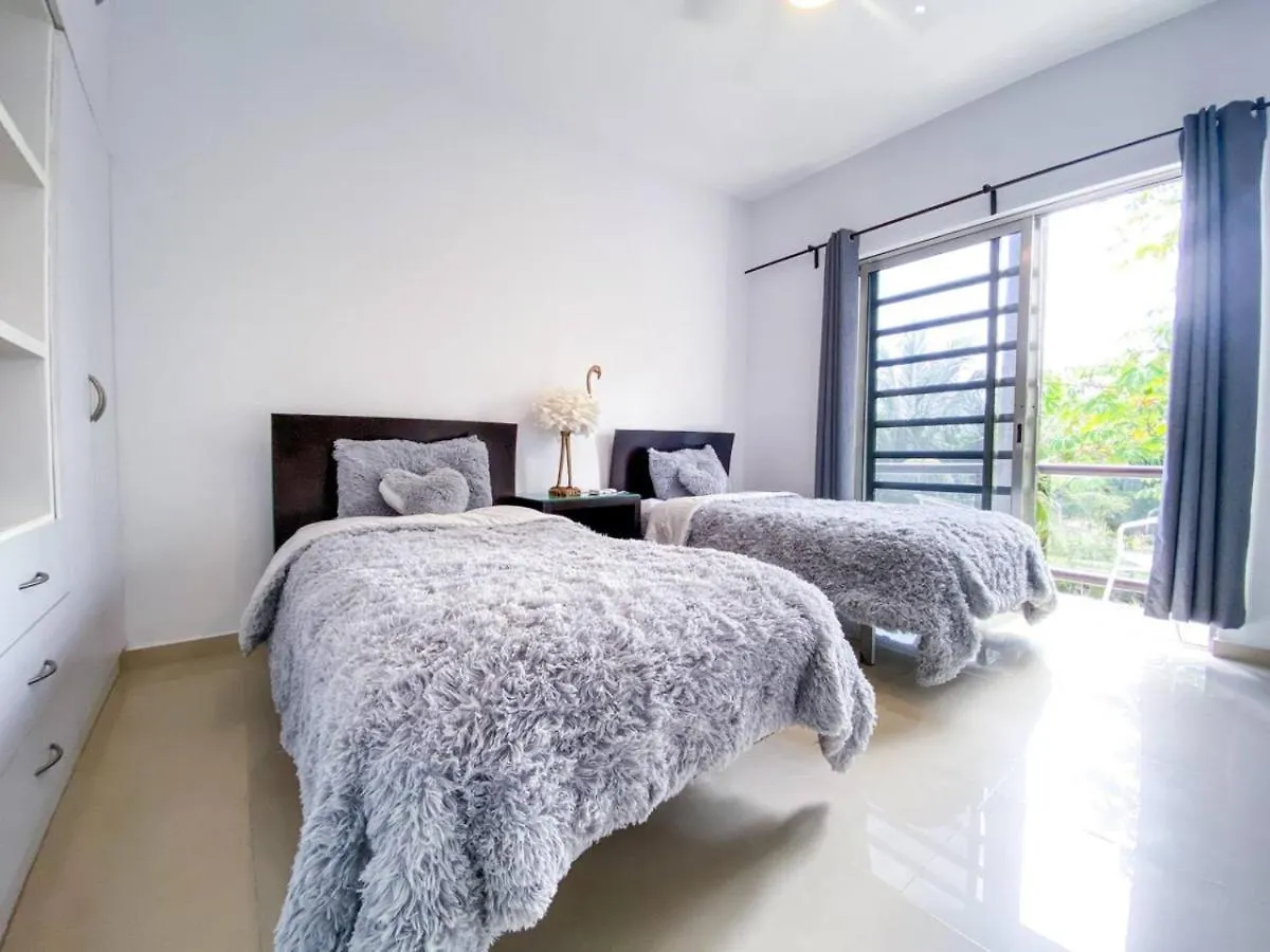 Beach Lovers Chic 2Br Home Dowtown - Sea At 100M Playa del Carmen 0*,  Mexico
